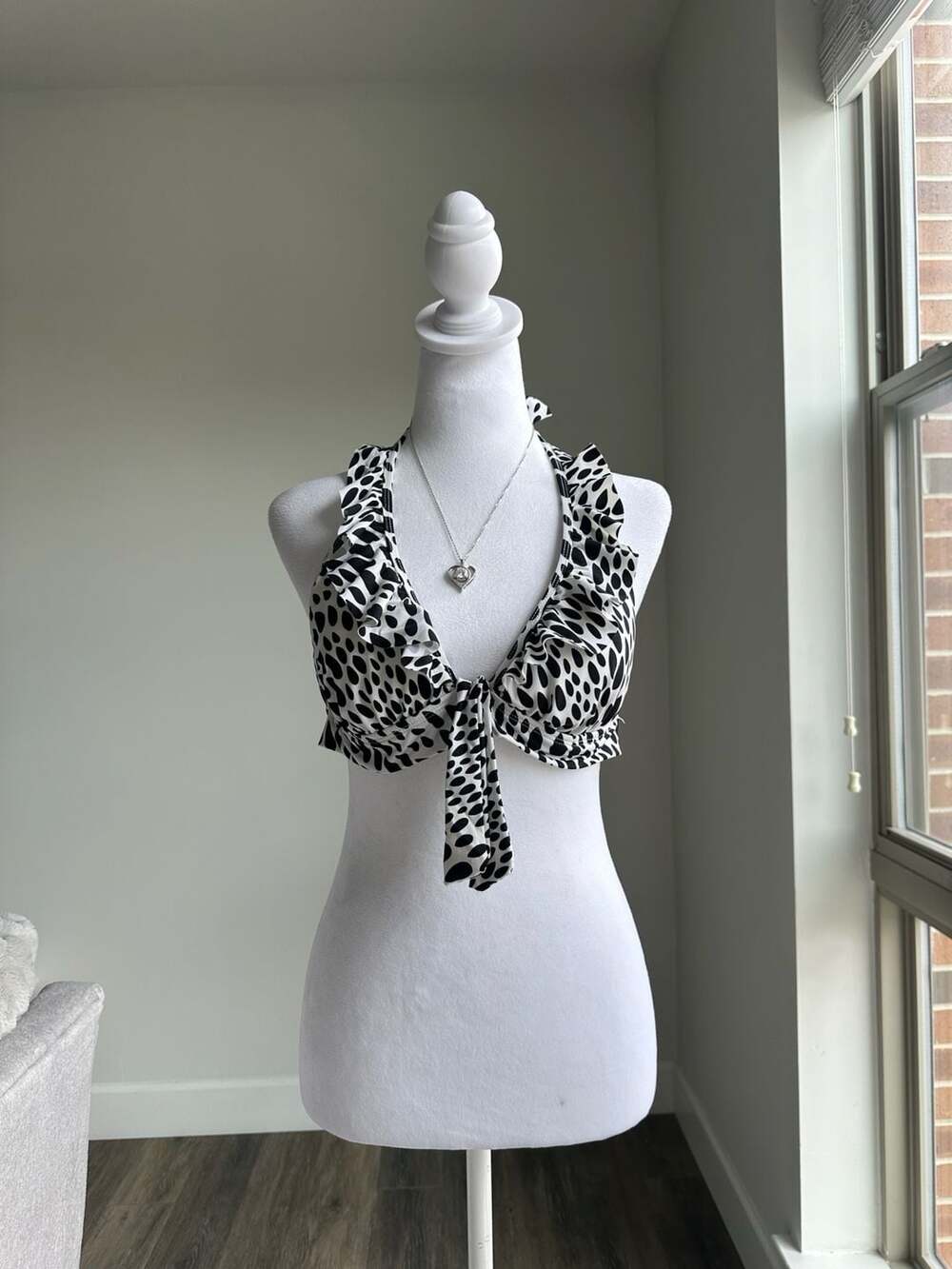 Kenneth Cole Reaction Dalmatian Bikini Top Size Medium Halter Tie